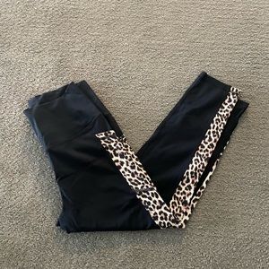 Zyia Black Capri leggings with leopard side stripe, 6-8